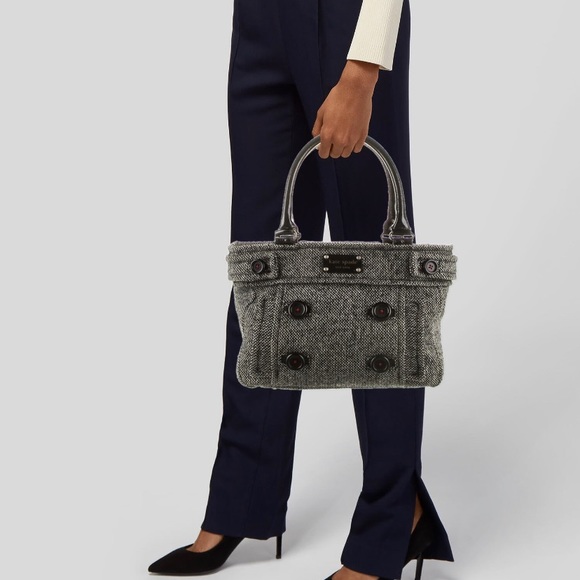 Kate Spade New York black & white knit shoulder bag/handbag. - Picture 5 of 5